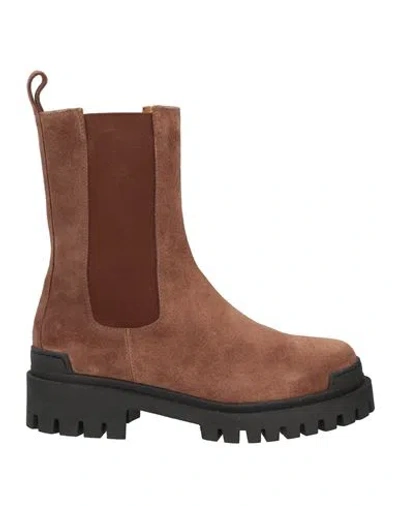 Ennequadro Woman Ankle Boots Brown Size 9 Soft Leather