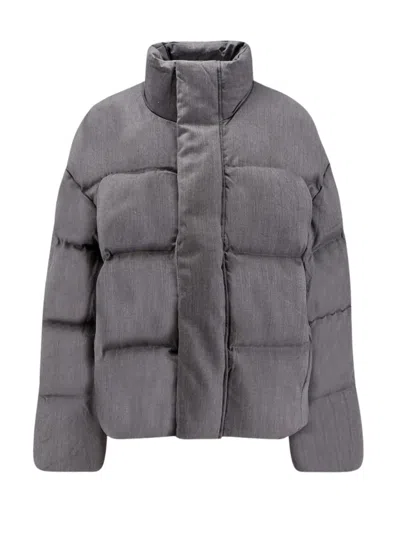 Entire Studios Boxy Cropped Grey Down Jacket With Concealed Closure And Textured Fabric In Gray