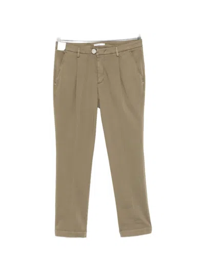 Entre Amis Arno Pocket Pleated Trousers In Brown
