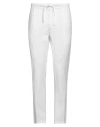 Entre Amis Pants In White