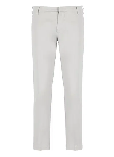 Entre Amis Trousers Grey In White