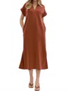 Entro Autumn Stroll Midi Dress In Burgundy In Burgundy
