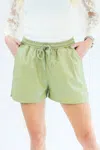 ENTRO BRUNCH STANDARDS FAUX LEATHER SHORTS IN OLIVE