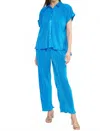 Entro Button Up Crinkle Texture Top In Cobalt Blue In Blue
