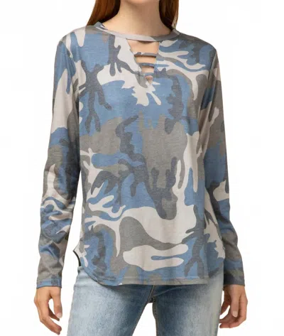 Entro Camo Keyhole Top In Blue In Multi