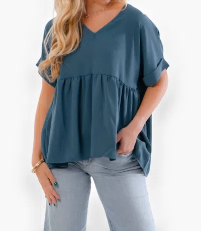 Entro Chants Up Short Sleeve Top In Teal In Blue