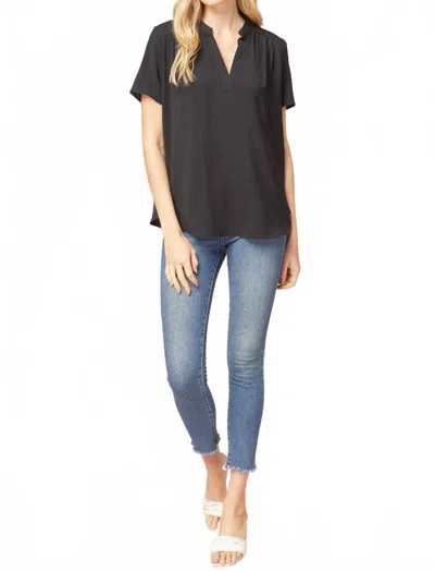 Entro Classic & Chic Top In Black