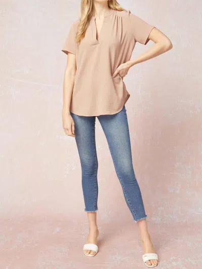Entro Classic Chic Top In Latte In Multi