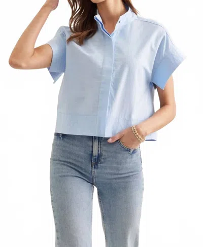 Entro Core Collection Top In Chambray In Blue