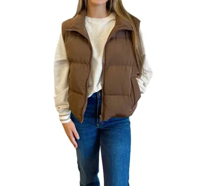 Entro Cropped Puffer Vest In Chocolate In Brown