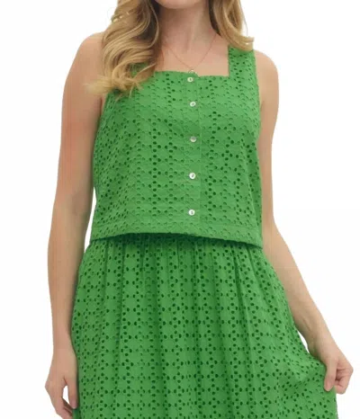 Entro Eyelet Buttoned Sleeveless Top In Kelly Green