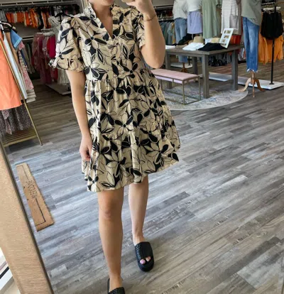 Entro Floral Short Sleeve Mini Dress In Taupe