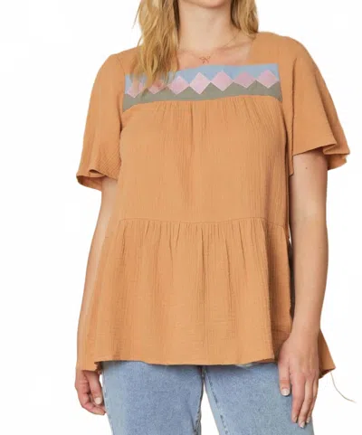 Entro Geometric Design Peplum Top - Plus In Butter Rum In Multi