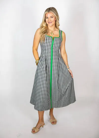 Entro Gingham Sleeveless Midi Dress In Black/green