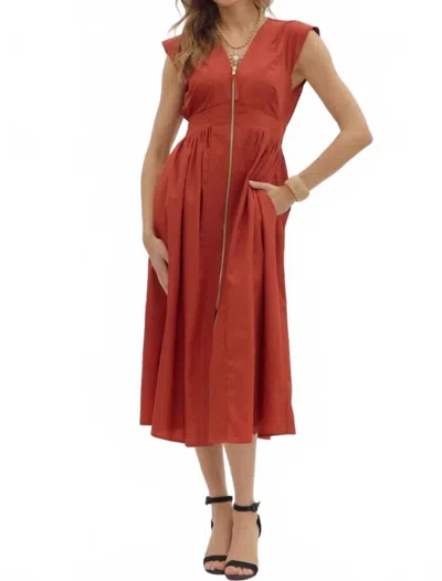Entro Haven Front Zip Midi Dress In Brick In Red