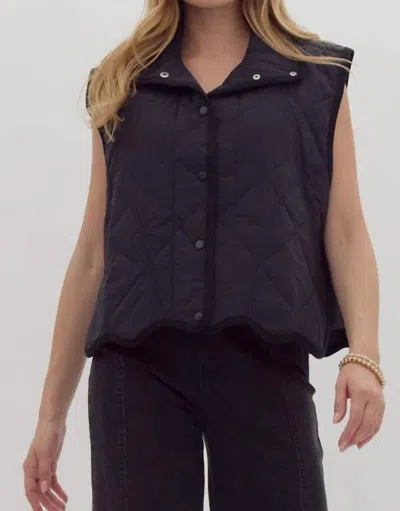 Entro Jodi Scalloped Quilted Vest In Black