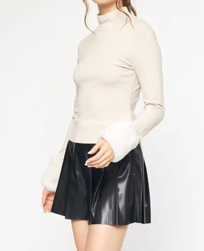 Entro Love Fur You Top In White