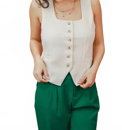 Entro Quick Decisions Sleeveless Vest In Ecru In White