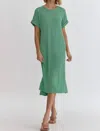 Entro Ribbed Short Sleeve Midi Dress In Jade In Green