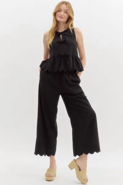 Entro Scallop Hem Wide Leg Pant In Black