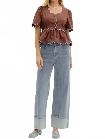 Entro Short Sleeve Ruffle Hem Top In Brown