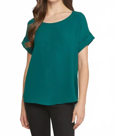 Entro Short Sleeve Scoop Neck Top In Hunter In Green