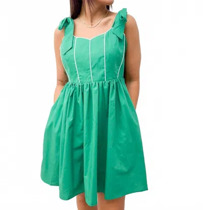 Entro Show Me Love Scallop Mini Dress In Green