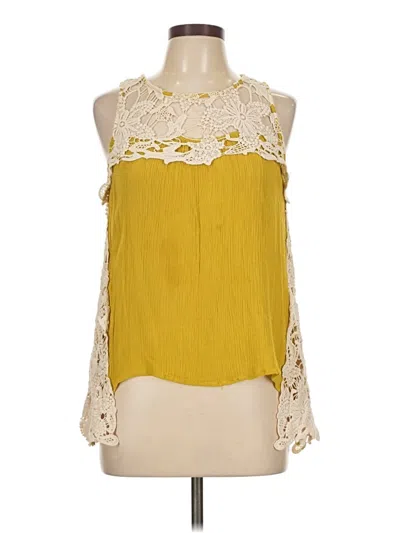 Pre-owned Entro Sleeveless Blouse In Yellow