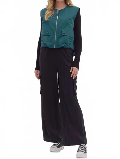 Entro Solid Sleeveless Zip-up Vest In Green In Red