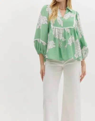 Entro Sweet & Scalloped Floral Blouse In Mint