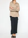 ENTRO TEXTURED BUTTON UP LONG SLEEVE TOP IN MOCHA