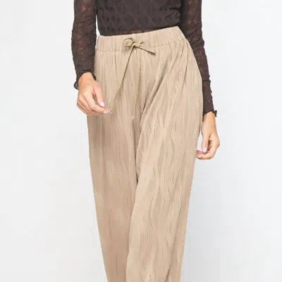Entro Textured Wide Leg Pant In Neutral