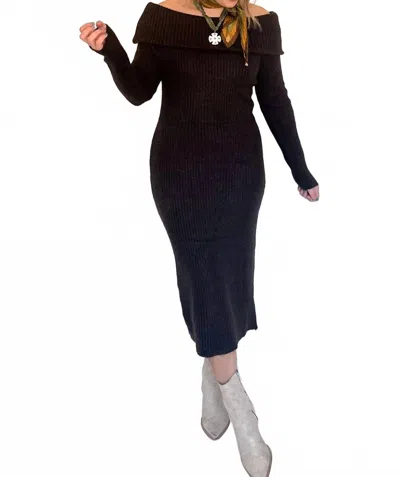 Entro The Lila Midi Dress In Deep Brown In Black