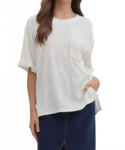 Entro Wave Textured Short Sleeve Top In White