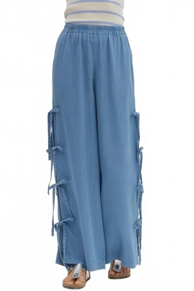 Entro Wide Leg With Bow Detail Pants In Blue
