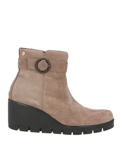 Enval Soft Woman Ankle Boots Taupe Size 11 Leather In Multi