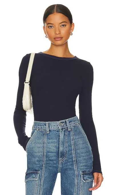Enza Costa Rundhals In Navy