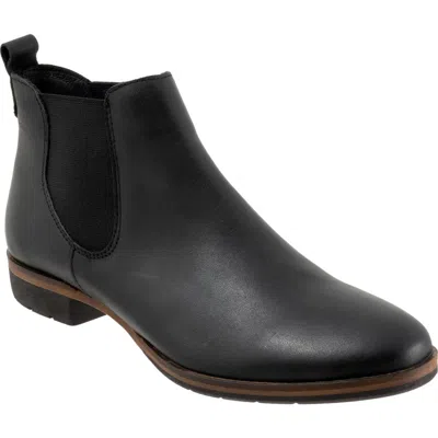 Eos Footwear Gala Chelsea Boot In Black