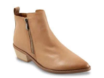 Eos Footwear Zense Leather Bootie In Brown