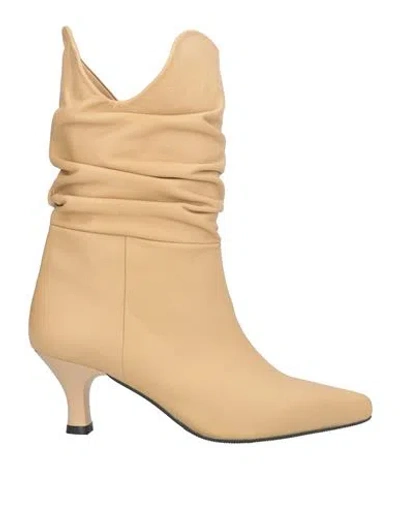 Epoche' Xi Woman Ankle Boots Camel Size 8 Leather In Beige