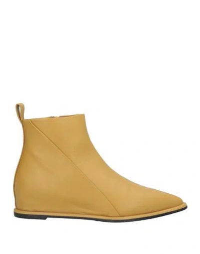 Eqüitare Equitare Sophie Woman Ankle Boots Mustard Size 8 Recycled Leather In Yellow