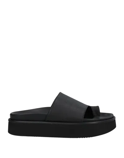 Eqüitare Toe Strap Sandals In Black