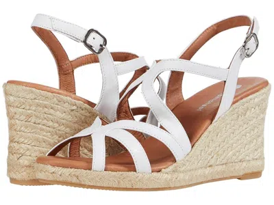 Eric Michael Lindsey In White