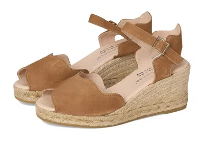 Eric Michael Lupa In Sand