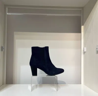 Eric Michael Shosana In Navy In Blue