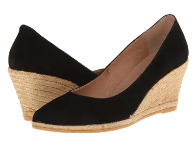 Eric Michael Teva In Black