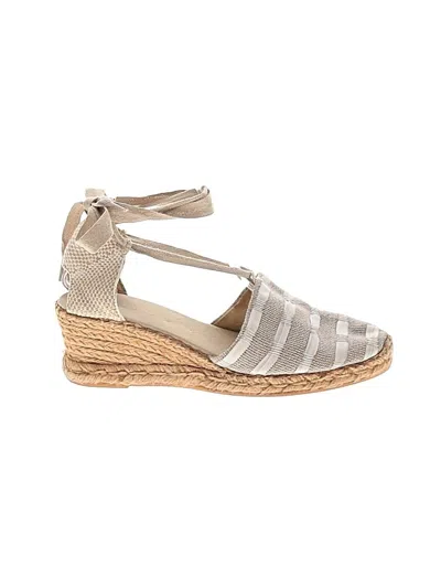 Pre-owned Eric Michael Wedges In Tan