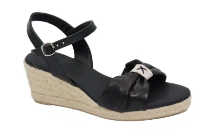 Eric Michael Women's Bailey Sandal In Black/white