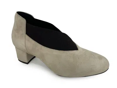 Eric Michael Women's Gayle Pump Shoe In Beige