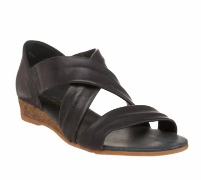 Eric Michael Women's Nettie Sandal In Black